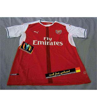 آرسنال (لباس اول – طرح ارجینال -۲۰۱۶/۱۷)