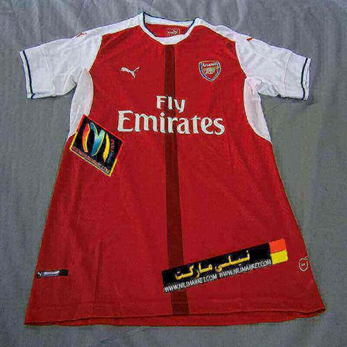 آرسنال (لباس اول – طرح ارجینال -۲۰۱۶/۱۷)